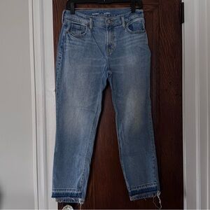 Old Navy Mid-Rise Boyfriend Jeans Mid Wash Size 2
